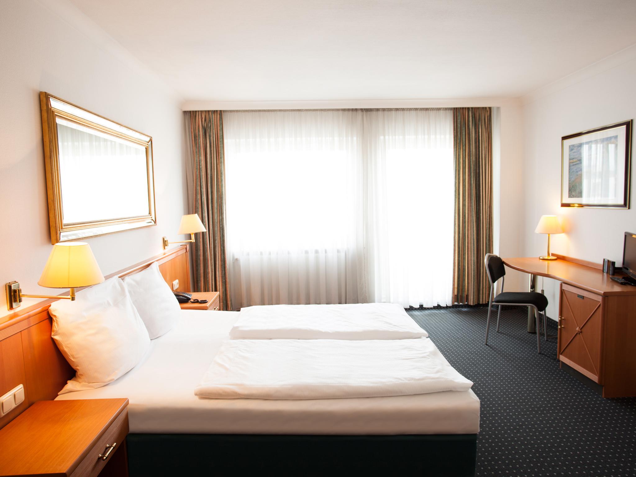 Ina Hotel Royal Кёльн Экстерьер фото