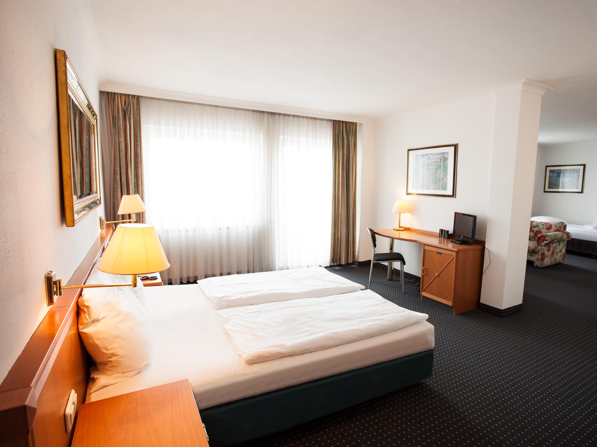 Ina Hotel Royal Кёльн Экстерьер фото