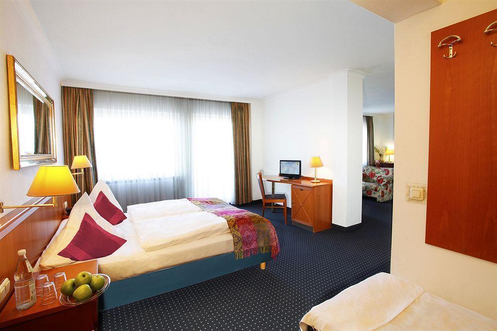 Ina Hotel Royal Кёльн Экстерьер фото